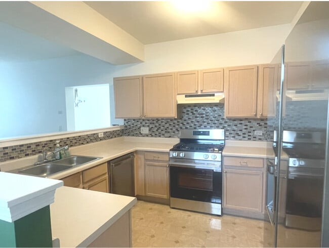 Building Photo - 1884 Fescue Dr