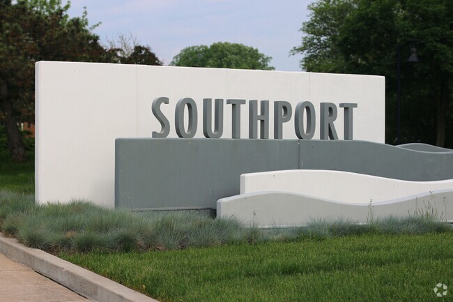 Building Photo - Southport Apartments