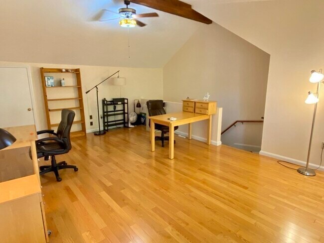 Building Photo - 224 Park St