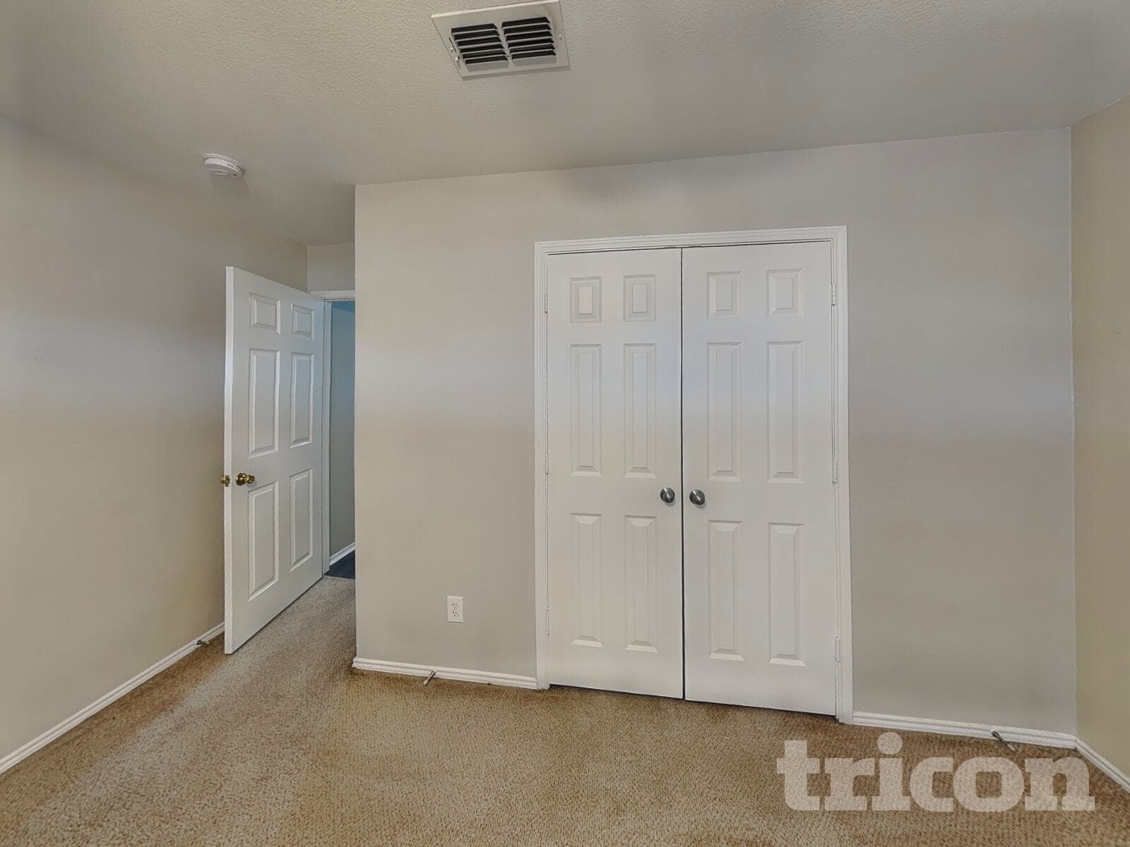 Building Photo - 1584 Sandhurst Dr