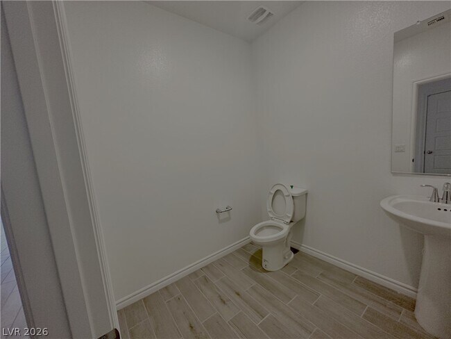 Building Photo - 333 Laurel Peak Dr