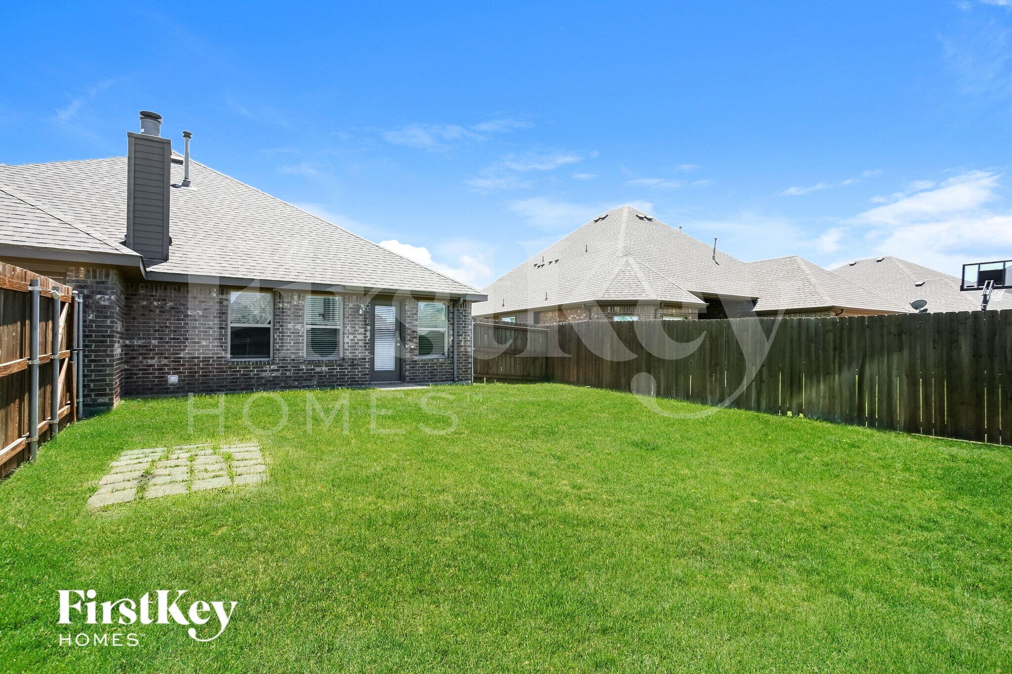Building Photo - 1108 Colonial Dr