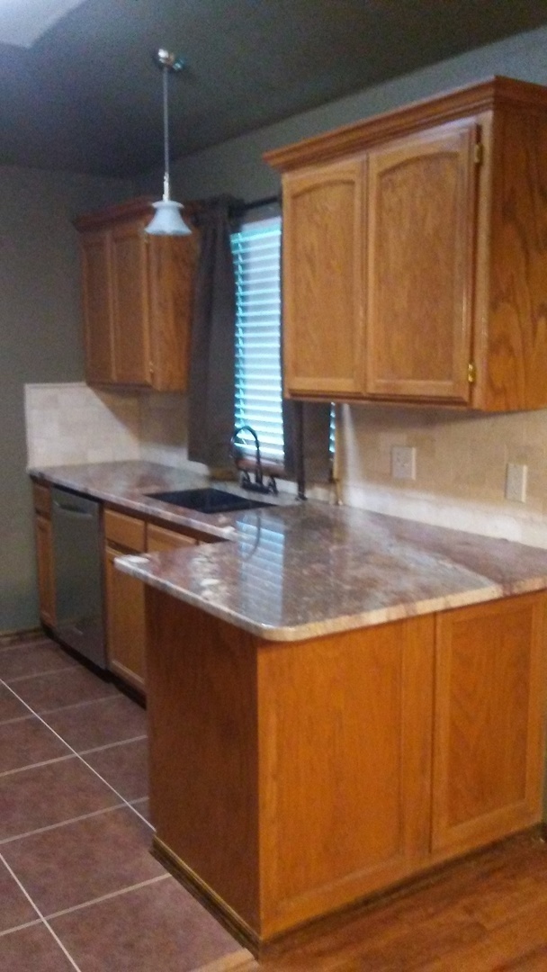 Building Photo - Beautiful 3 bed, 2 bath, 2 car garage home...