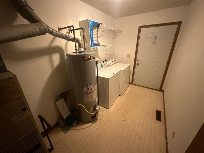 Building Photo - 1303 W Taylor St