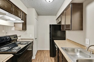 Building Photo - Dove Hollow