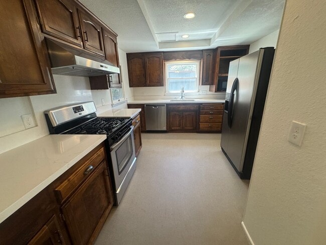 Building Photo - 3 Bedroom, 2 Bath Home for Lease