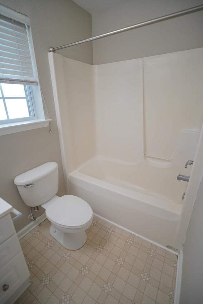 Building Photo - 2788 Westbrook Ct