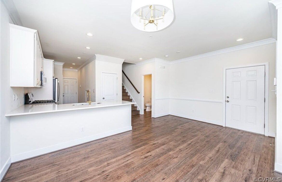 Building Photo - 2008 Libbie Lake West St