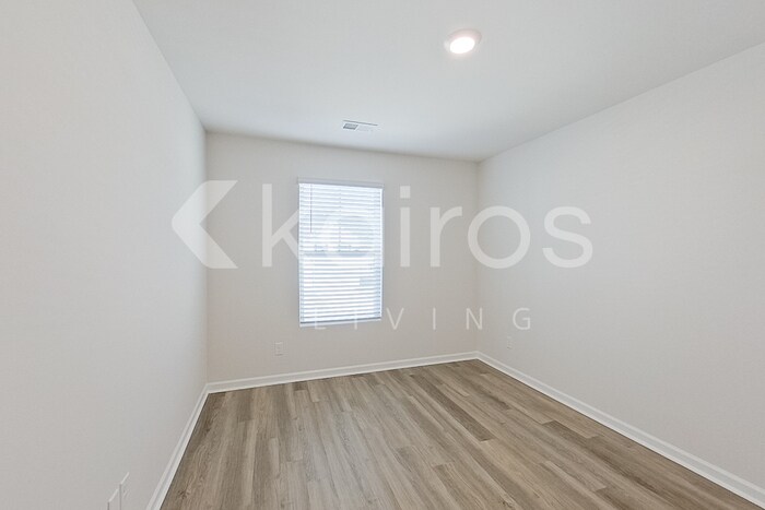 Building Photo - 125 Inez Ave