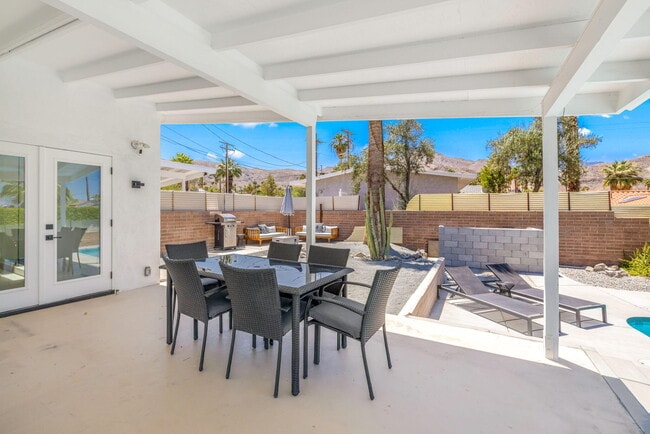 Building Photo - 38951 Bel Air Dr