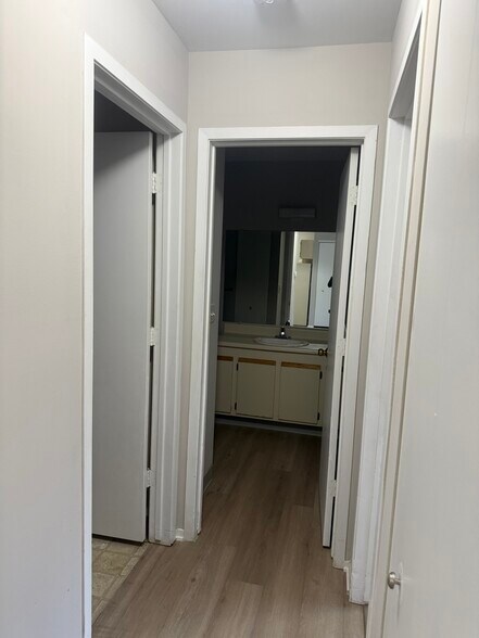 Building Photo - 1267 Oxford Manor Ct