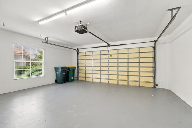 Building Photo - 3440 Donoso Ct
