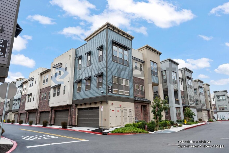 Primary Photo - 1752 Hazelnut Ln