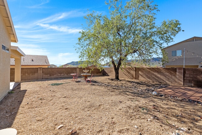 Building Photo - 3721 W Avenida Fria