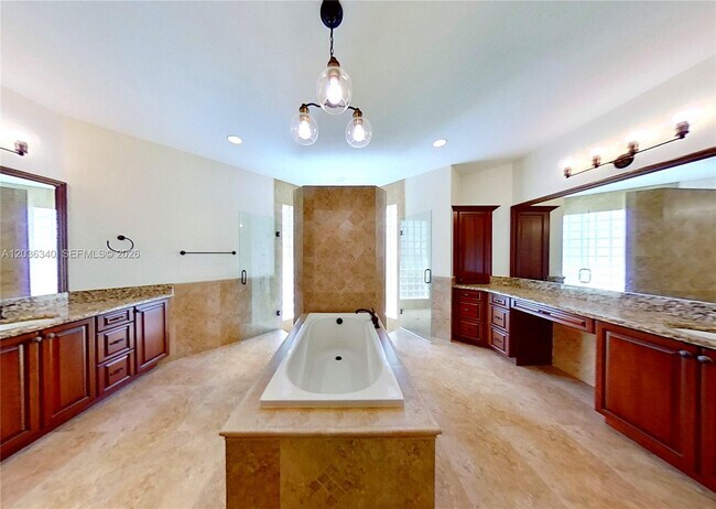 Building Photo - 405 Sabal Way