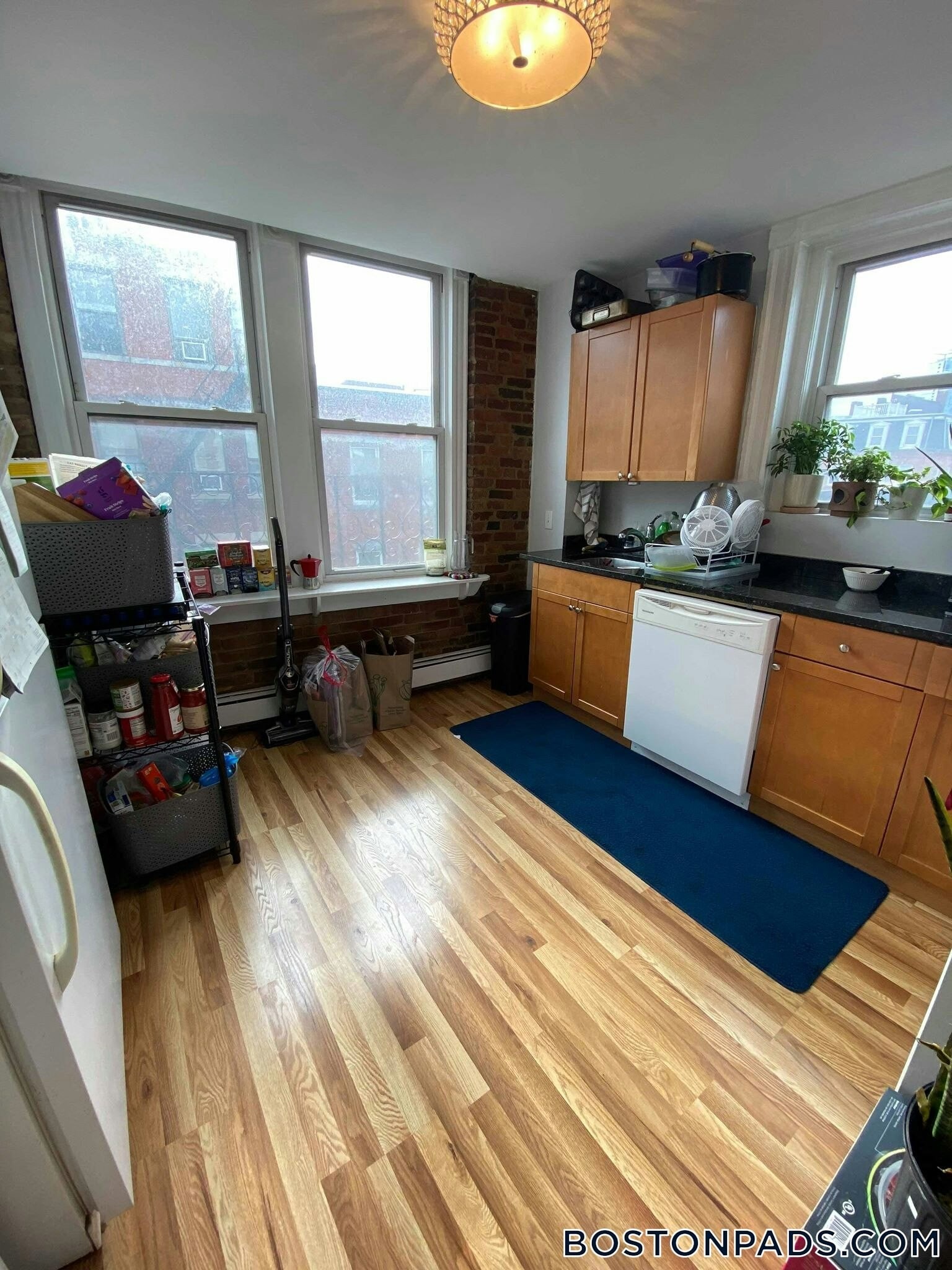 Building Photo - 28 Fleet St