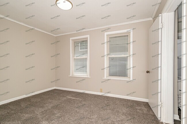 Building Photo - 8706 Eulalie Ave