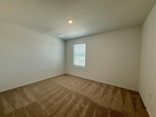 Building Photo - 306 Camargue Dr