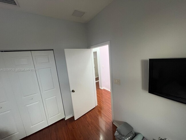 Building Photo - 943 SW 143rd Terrace