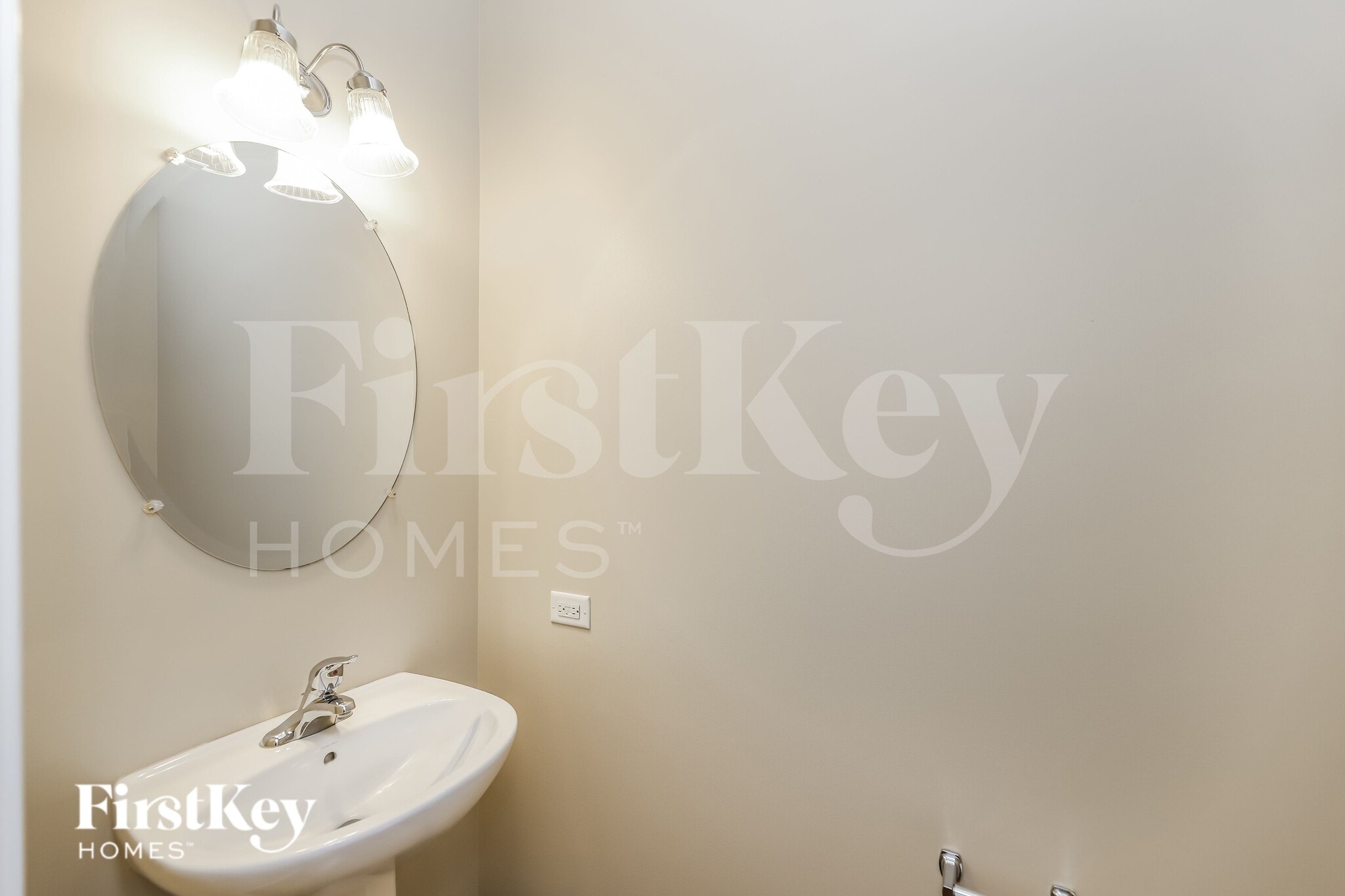 Building Photo - 6641 Ayre Dr