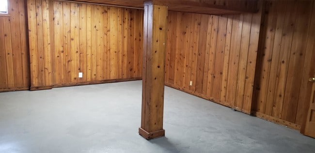 Building Photo - 2203 Barton Blvd