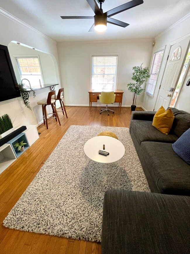 Building Photo - 1805 Piedmont Way NE