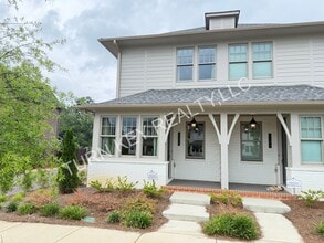 Building Photo - Townhouse for Rent in Hoover