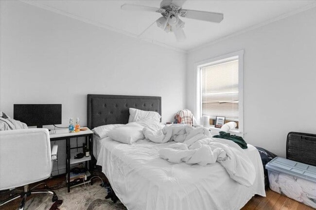 Building Photo - 1 bedroom in Chicago IL 60657