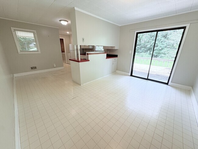 Building Photo - 103 Clarendon Dr