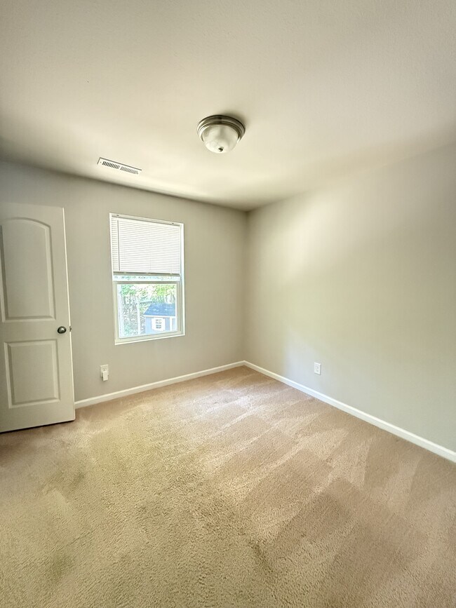 Building Photo - 408 Polly Dr