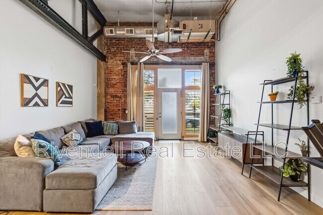 Building Photo - 1111 Osage St