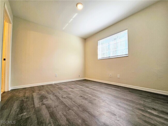 Building Photo - 4916 Leonard Blvd S