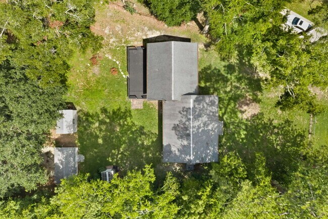 Building Photo - 3BR Home on Oversized Lot with Shed & Greenhouse