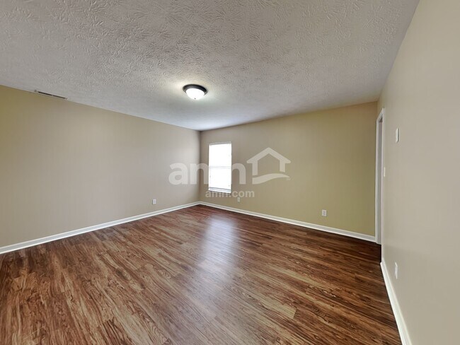 Building Photo - 1230 Highland Lake Way