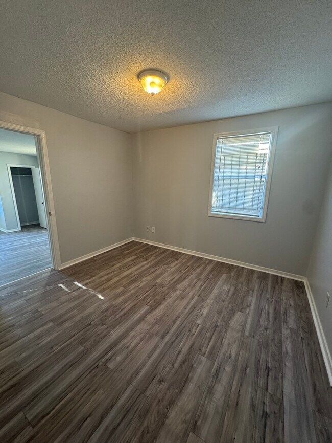 Building Photo - 1814 State St