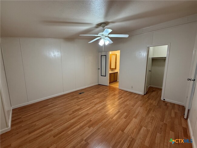 Building Photo - 1808 McIver