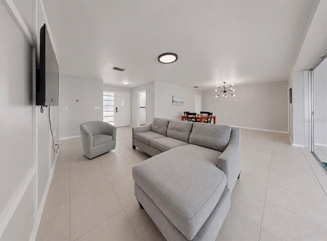 Building Photo - 1725 Bikini Ct