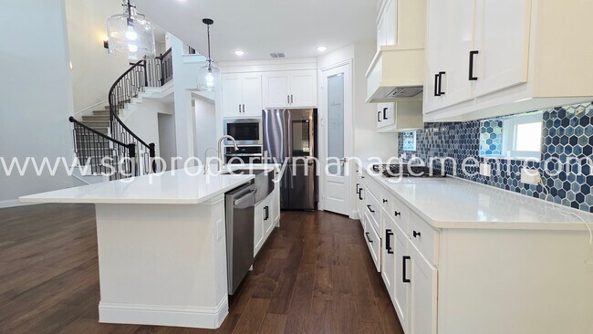 Building Photo - 10870 Grayhead Dr