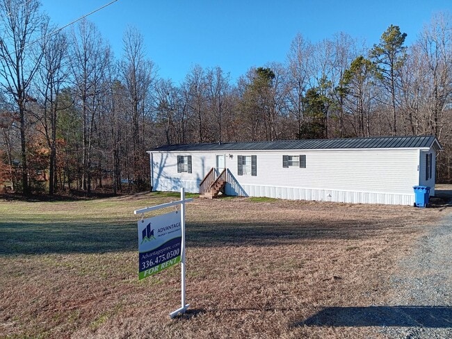 Primary Photo - COMING SOON! 2-Bedroom Mobile Home in Lexi...