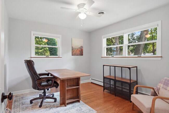Building Photo - 317 E Forest Ln