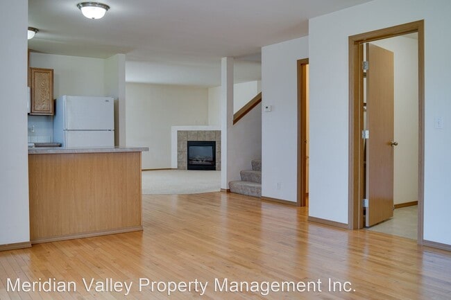 Building Photo - 4 br, 2.5 bath House - 7017 179th St Ct E