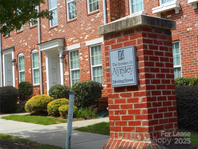 Building Photo - 8329 Scotney Bluff Avenue