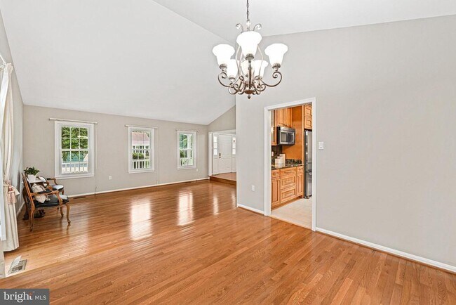Building Photo - 9760 Hatmark Ct