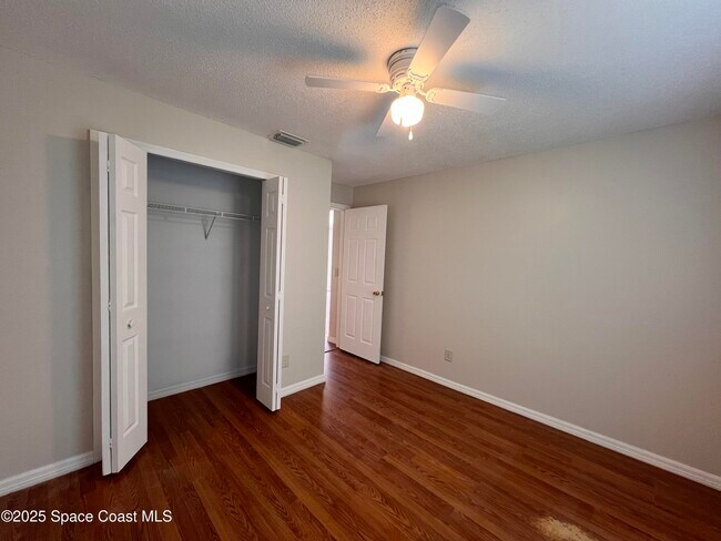 Building Photo - 399 Fluvia Ave SE