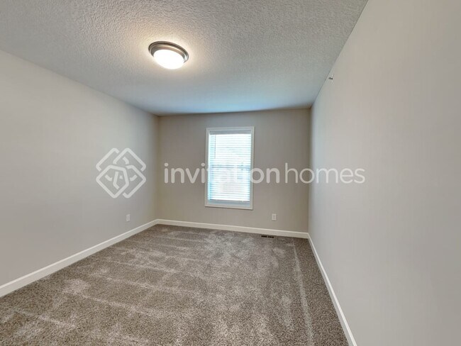 Building Photo - 10916 Zest St NE