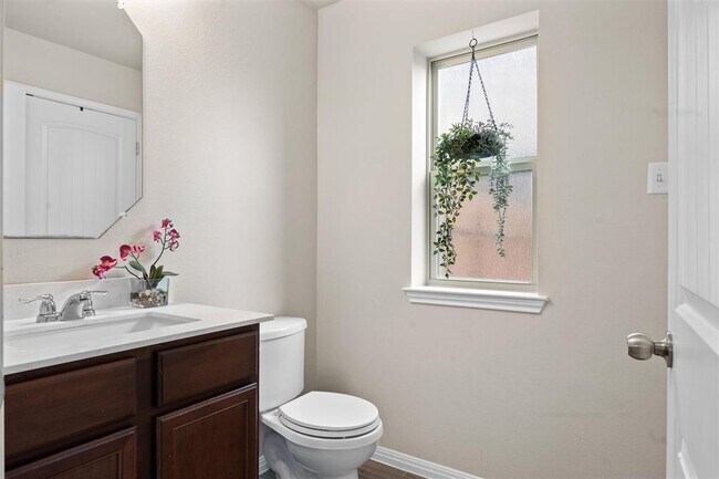 Building Photo - 369 S Brook Dr