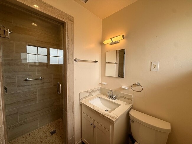 Building Photo - Spacious 3BR/2BA Home with A/C, Heat, Garage & Backyard in Imperial Beach!