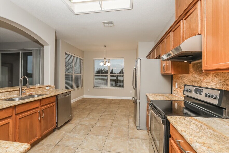 Building Photo - 559 Cortona Dr