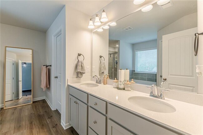 Building Photo - 4010 Diane Ln