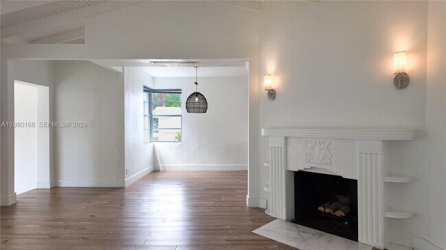 Building Photo - 1719 SW 15th St